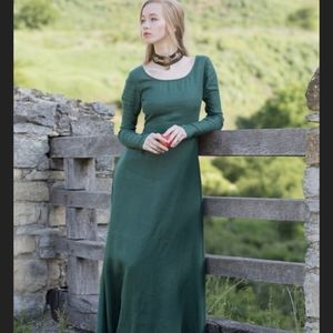 Ren Faire dress in forest green-price is firm
